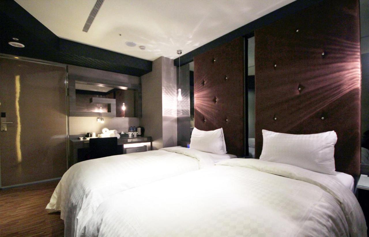 Hotel G7 Taipei Exterior photo